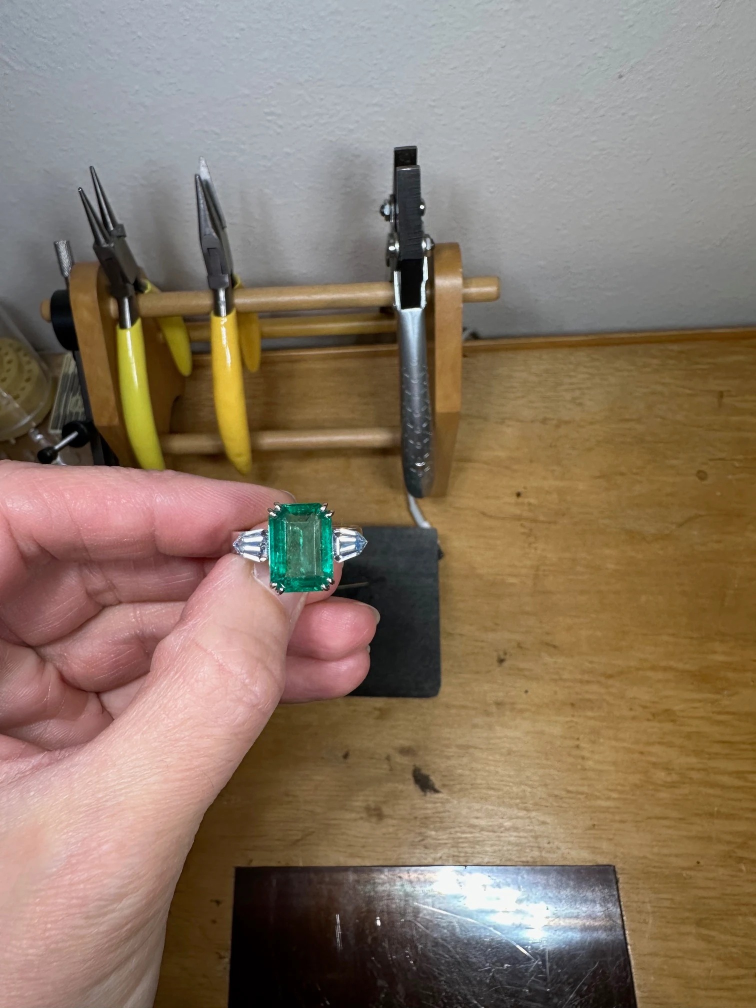 Bague émeraude avant transformation