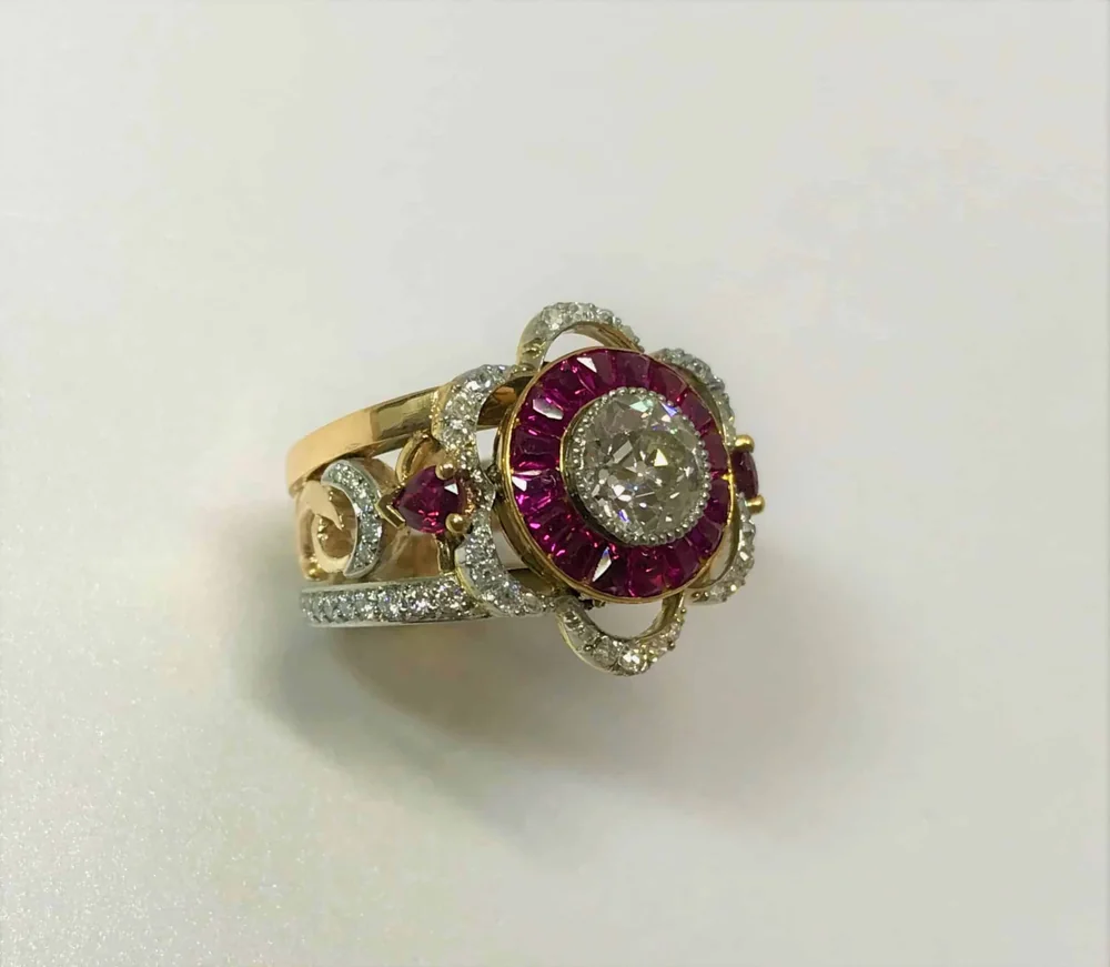 Detail of the rubies and diamonds on the ring